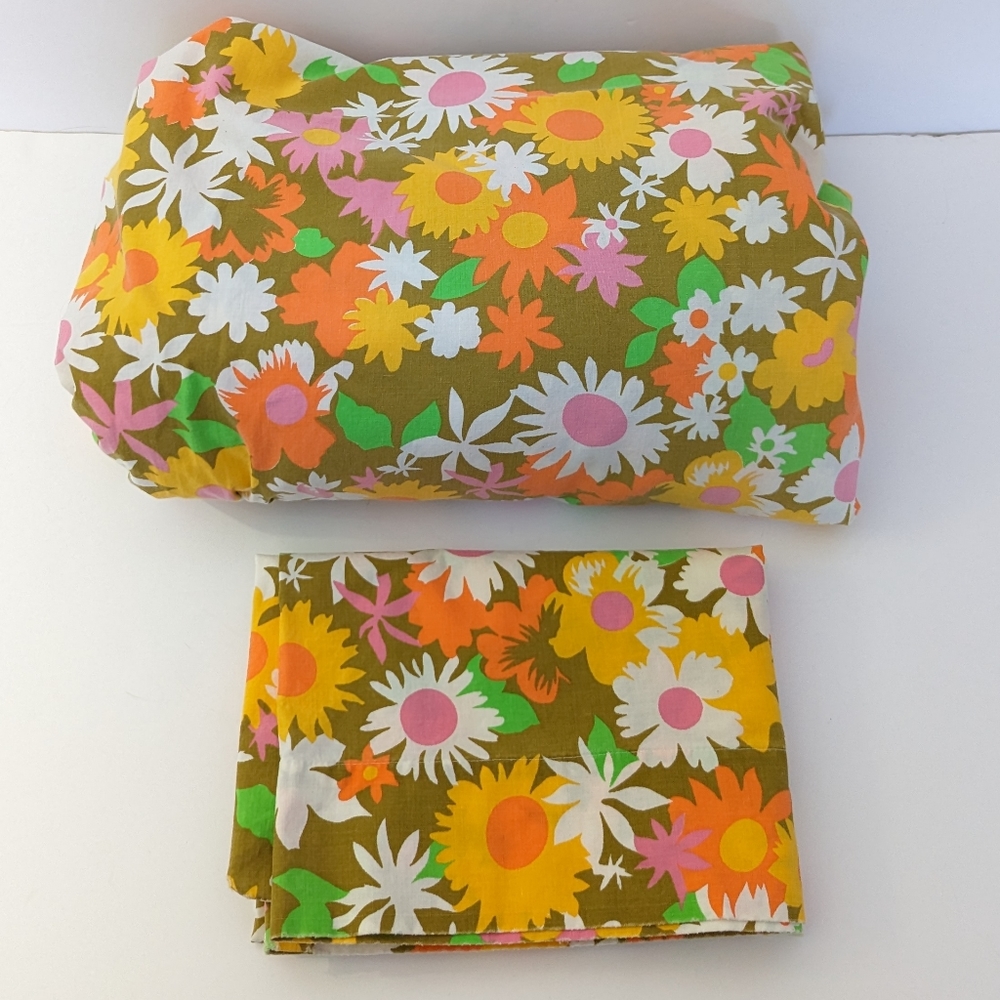 Vintage Fieldcrest Lazy Daisy Flower Power Twin Fitted Sheet + 1 Pillow Case